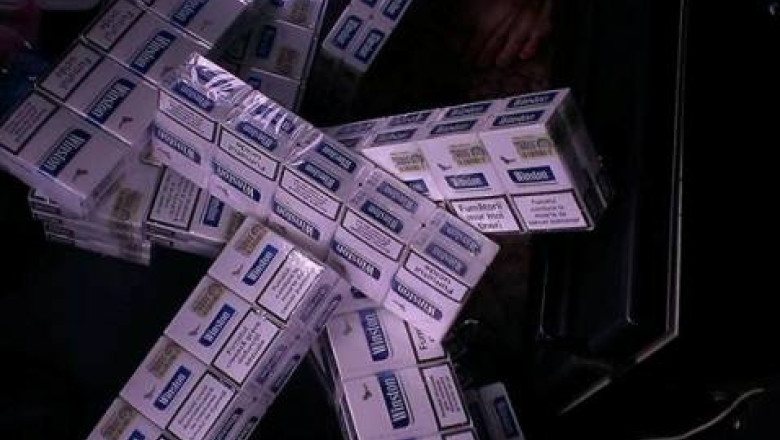 Soferi de camion prinsi la vama Sculeni cu tigari de contrabanda Imagine