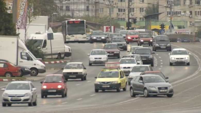 Soferii care schimba numarul de inmatriculare nu mai trebuie sa anunte in scris CNADNR-ul pentru a pastra rovinieta Imagine