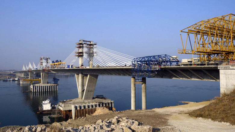 Soferii vor plati taxe intre 27 si 113 lei pentru traversarea podului Calafat – Vidin Imagine