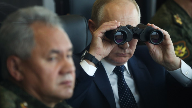 Soigu, pe faras: Putin se pregateste sa-l scoata pe ministrul rus al Apararii „tapul ispasitor” al dezastrului din Ucraina Imagine
