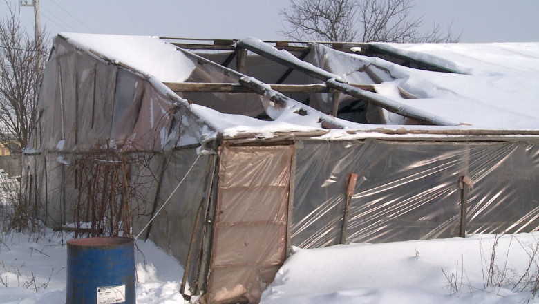 Solariile din Matca, sub nameti Imagine