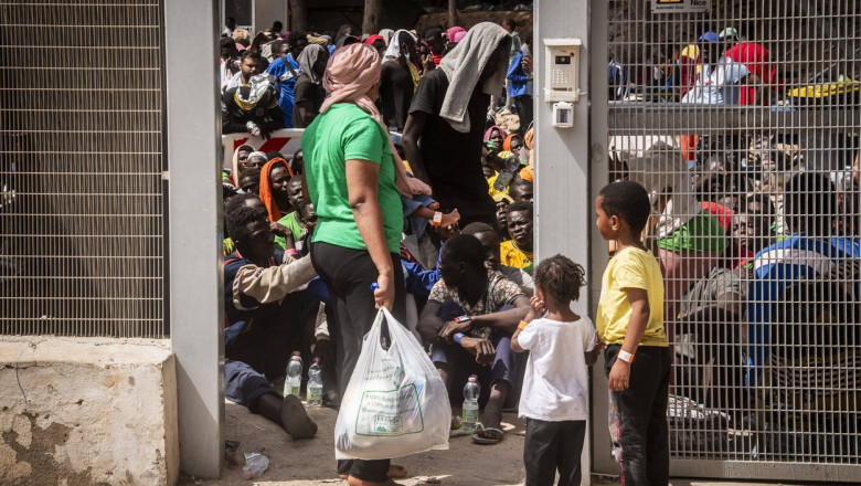 Solicitantii de azil in Italia, obligati sa plateasca cate 5.000 de euro pentru a evita detentia pe durata procesarii cererilor Imagine