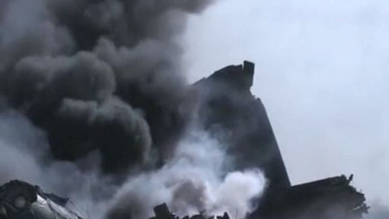 Somalia. Un avion militar etiopian, incarcat cu munitie, s-a prabusit la aterizare Imagine