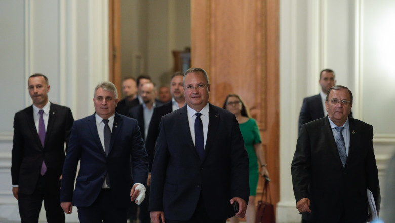 Sondaj comandat de PNL: Liberalii sunt in fata AUR cu un procent. Partidul lui Sosoaca ar avea 6%. Ce partide nu fac pragul Imagine