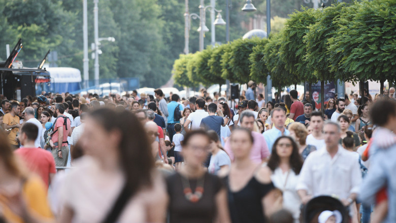 Sondaj CURS: 70% dintre romani cred ca tara merge intr-o directie gresita. AUR depaseste PSD si PNL in intentiile de vot Imagine