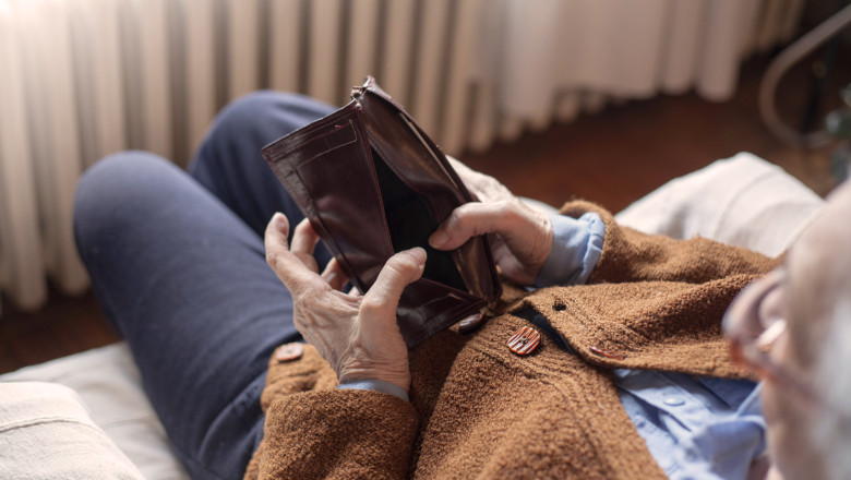 Sondaj INSCOP: 7 din 10 romani cred ca Romania se indreapta intr-o directie gresita. 40% vad o evolutie economica negativa Imagine