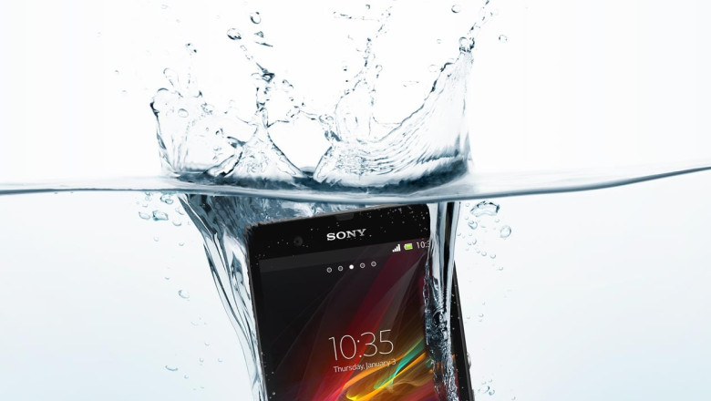 Sony Xperia ZR, primul telefon quad-core rezistent la apa si praf Imagine