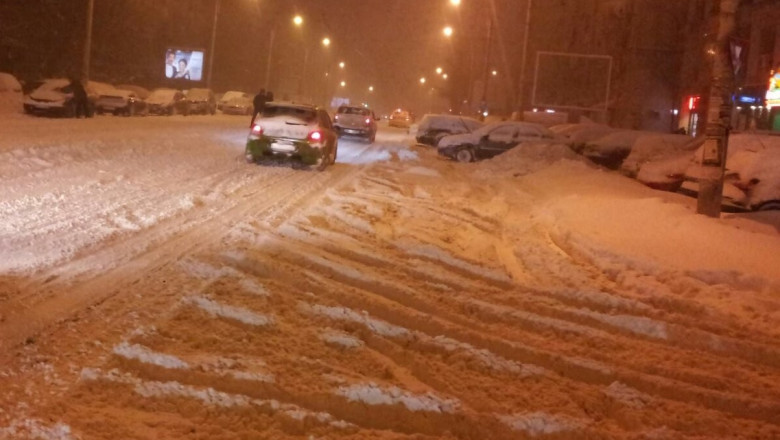 Sorin Oprescu este nemultumit de bucurestenii care parcheaza pe carosabil Imagine