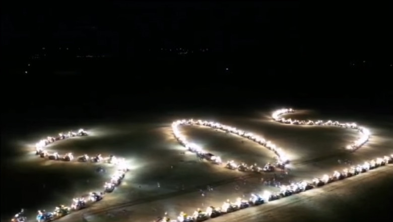 Sosoaca a „furat” protestul fermierilor francezi, care au scris un mesaj urias cu tractoarele. „Miscarea SOS se extinde in toata lumea” Imagine