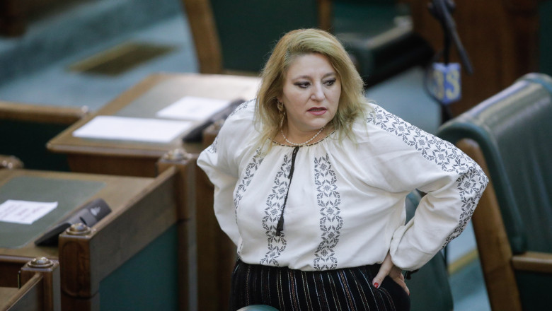 Sosoaca, dupa ce a primit un plic „suspect” la Senat: „Contine prafuri care imi pot afecta sanatatea”. Ce arata analizele Imagine