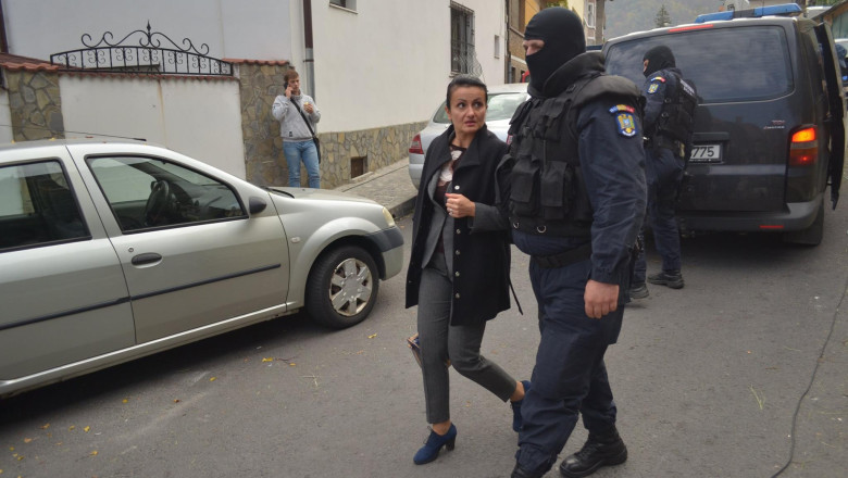 Sotia deputatului Ioan Adam, magistrat la Tribunalul Brasov, nu mai are voie sa profeseze Imagine