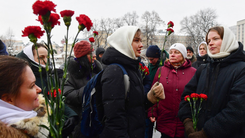 Sotiile unor barbati rusi mobilizati au protestat la Kremlin pentru revenirea lor din razboi: „Nu e corect. Sunt civili, nu soldati” Imagine