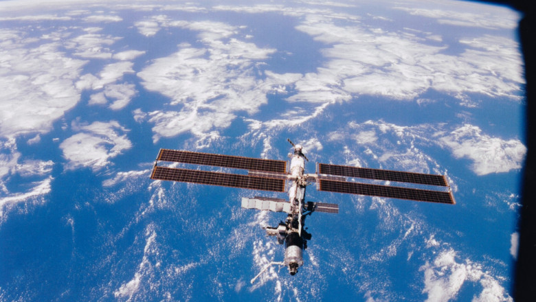 SpaceX va crea un vehicul cu care sa distruga Statia Spatiala Internationala. Suma uriasa pe care o plateste NASA Imagine