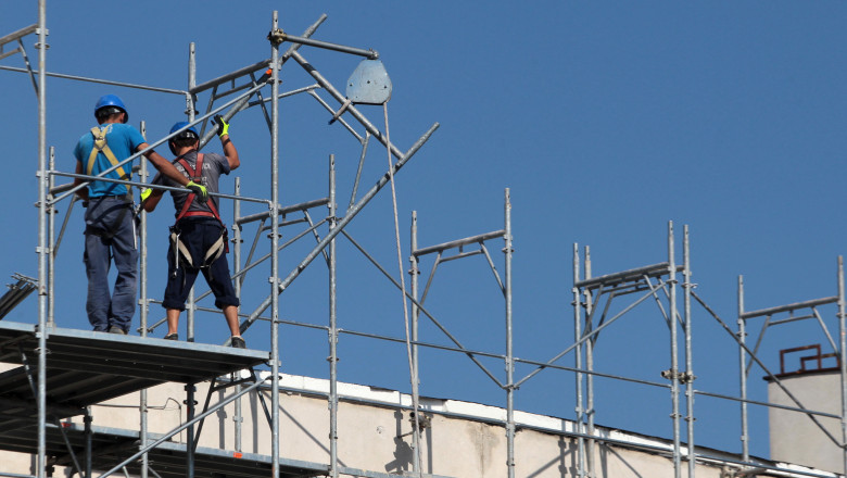 Spania cauta constructori Imagine