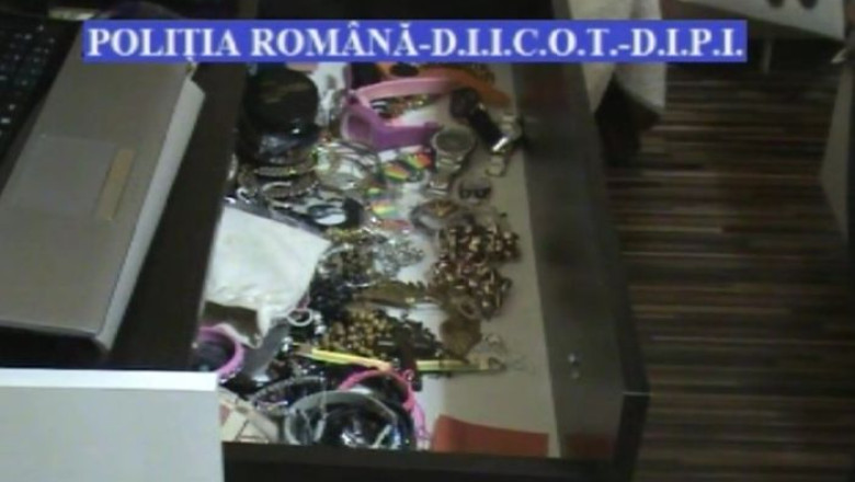 Spargerile de peste un milion de euro: arme, bijuterii, aparatura electronica, bani - ridicate de la suspecti Imagine