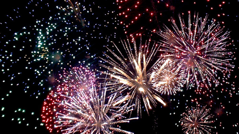 Spectacole de artificii, de Revelion. 1000 de euro costa un asfel de show de lumini in noaptea dintre ani Imagine