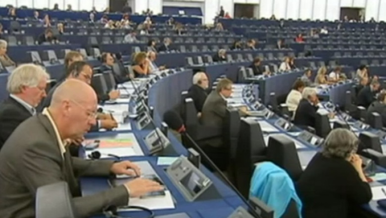 Spionaj. Telefoanele a 35 de lideri din intreaga lume ar fi fost monitorizate de NSA Imagine