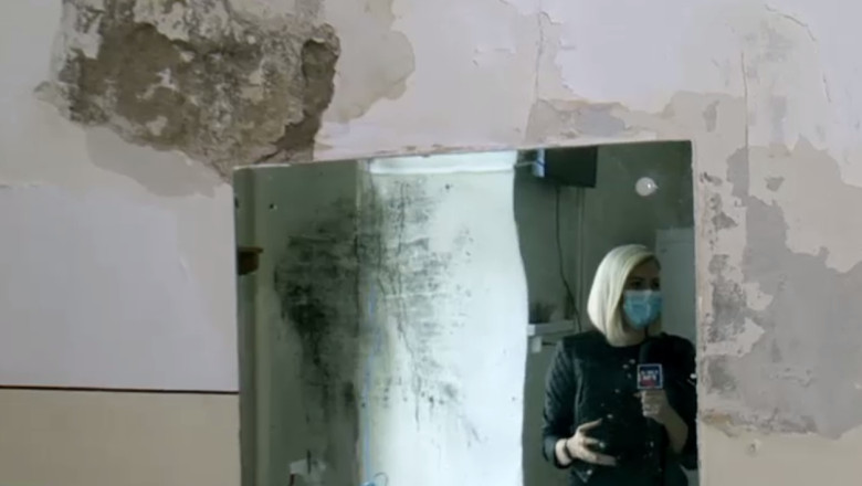 Spital construit acum 162 de ani, in paragina, cu peretii plini de mucegai. Seful CJ Iasi: Sub nicio forma nu ai vrea sa-i treci pragul Imagine