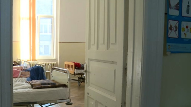 Spitalul ocolit de medici. Bolnavii sunt trimisi sa se trateze in alte orase Imagine