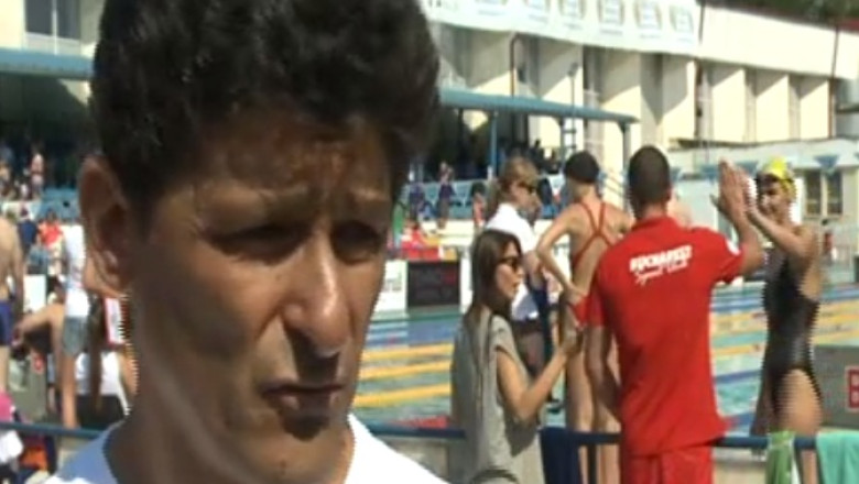 Sport in scopuri caritabile. Miodrag Belodedici a inotat in beneficiul unor copii cu boli rare Imagine