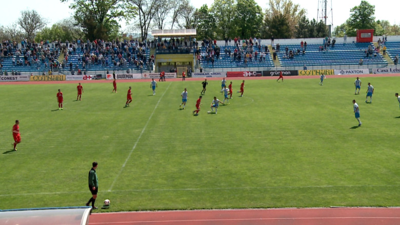 Sport. Iulian Vladu ramane la Iasi, CSMS i-a prelungit contractul fundasului Imagine