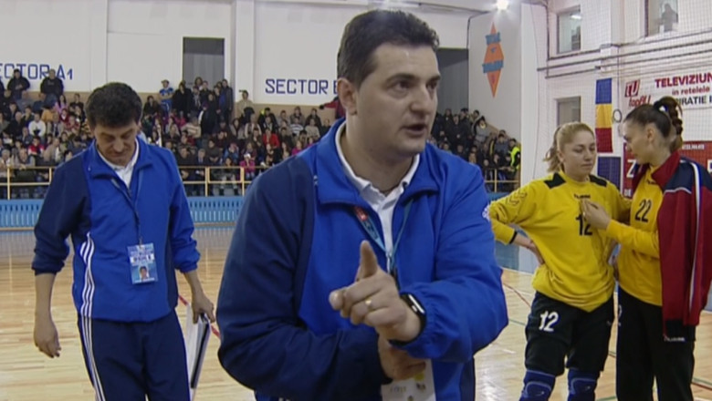 SPORT. Obiective indeplinite. Antrenorul Florentin Pera este multumit de parcursul handbalistelor romascane Imagine