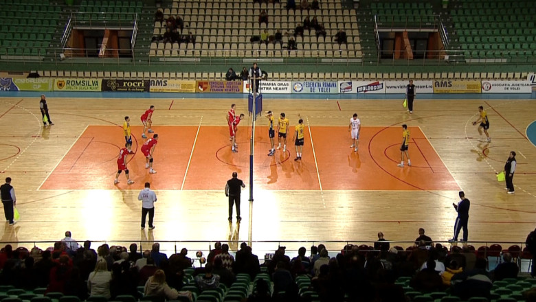 SPORT. Victorie cu ultima clasata Imagine