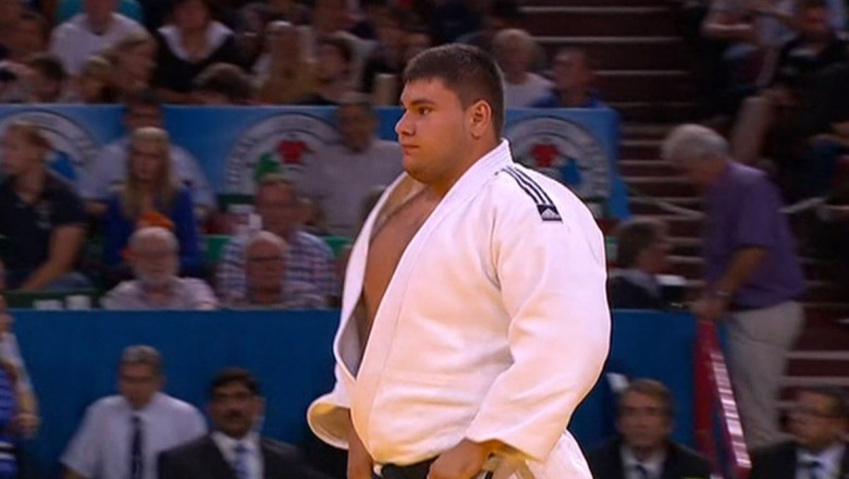 SPORT. Vladut Simionescu a pierdut ultima lupta din 2014 Imagine