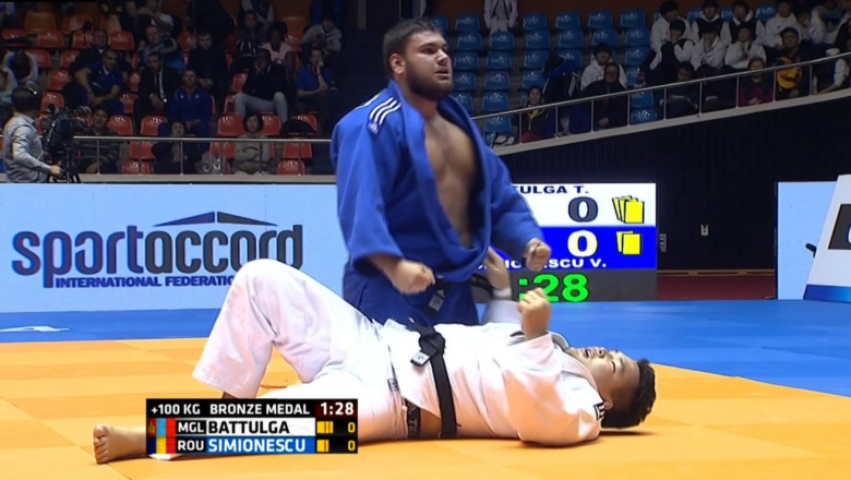 SPORT. Vladut Simionescu, bronz la Jeju. Este a treia medalie obtinuta de sportiv in 2014 Imagine