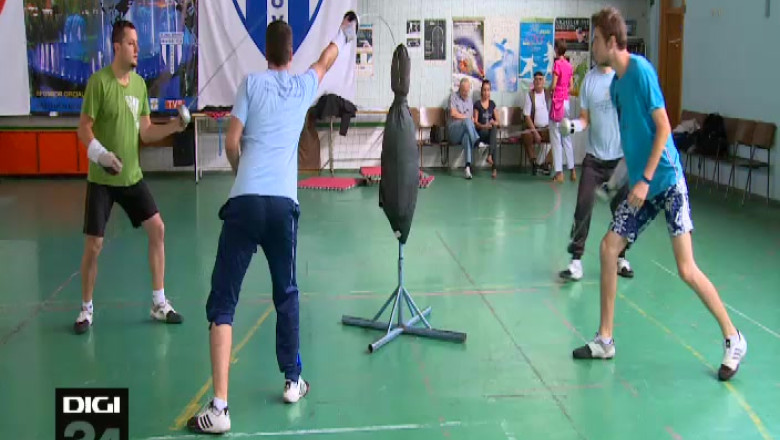 Sportivii de la Clubul Universitatea Craiova vor fi recompensati pentru titlurile castigate Imagine