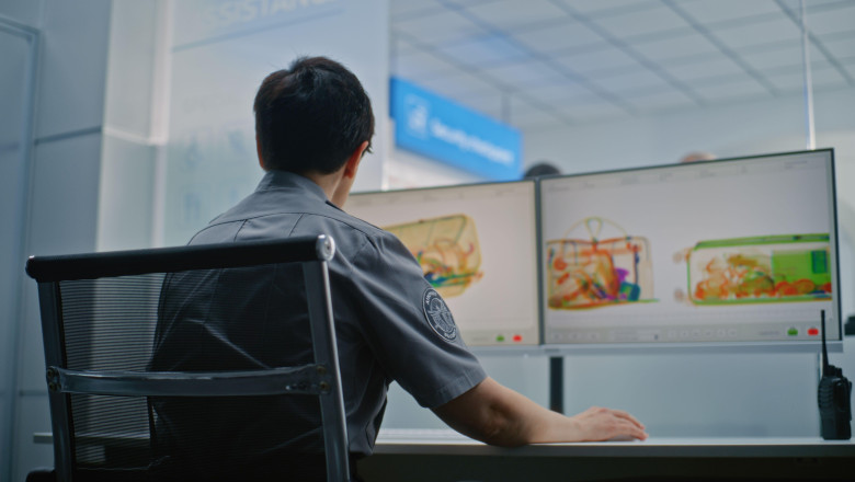 SRI face precizari privind ridicarea restrictiilor pentru lichide in bagajul de mana la aeroport Imagine