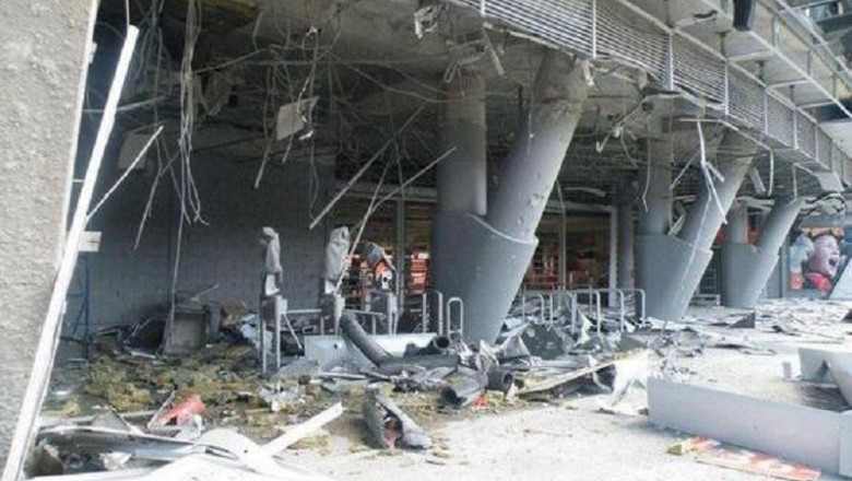 Stadionul echipei de fotbal Sahtior Donetk, lovit de doua obuze Imagine