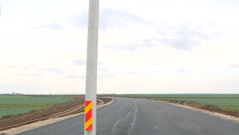 Stalpul „mutat” este tot in drum. Dan Sova sustine ca stalpul din mijlocul centurii Craiovei a fost scos Imagine
