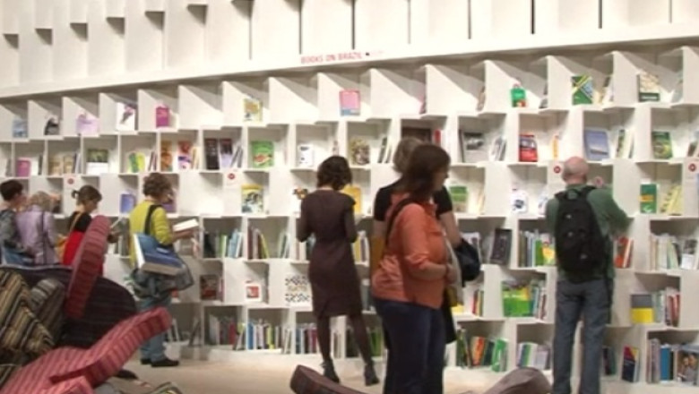 Standul Romaniei la targul de carte de la Frankfurt: evenimente putine, promovare zero Imagine