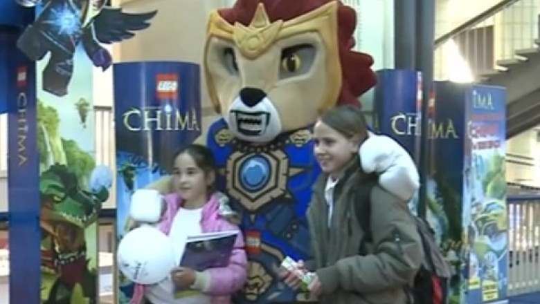 Standurile pentru copii sunt la mare cautare la Targul de carte Gaudeamus Imagine