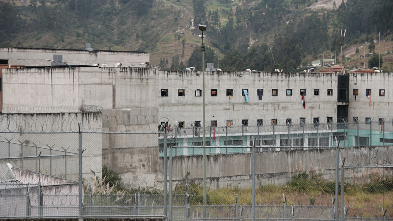 Stare de urgenta in inchisorile din Ecuador. Detinutii au luat ostatici 57 de gardieni si politisti in 6 penitenciare Imagine