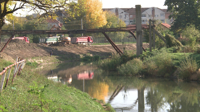 Start la lucrarile pentru reabilitarea malurilor Begai. Au fost deschise patru santiere Imagine