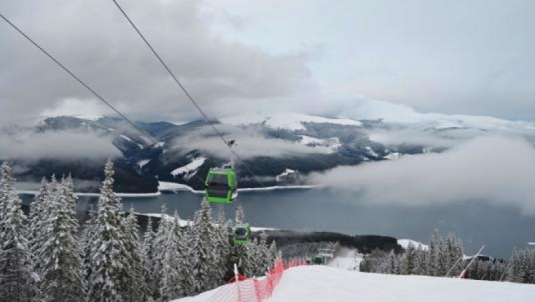 Statiunea Vidra: Cautata de turisti, abandonata de sindicate. Majoritatea pensiunilor si hotelurilor au fost lasate in paragina Imagine