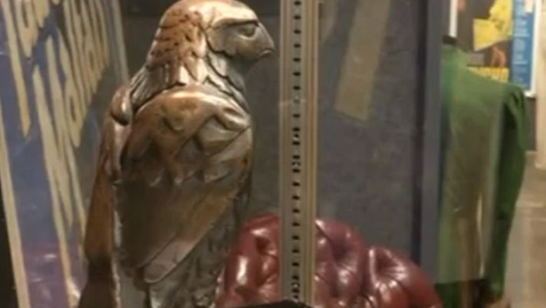 Statueta din filmul Soimul Maltez, vanduta pentru 4 milioane de dolari Imagine