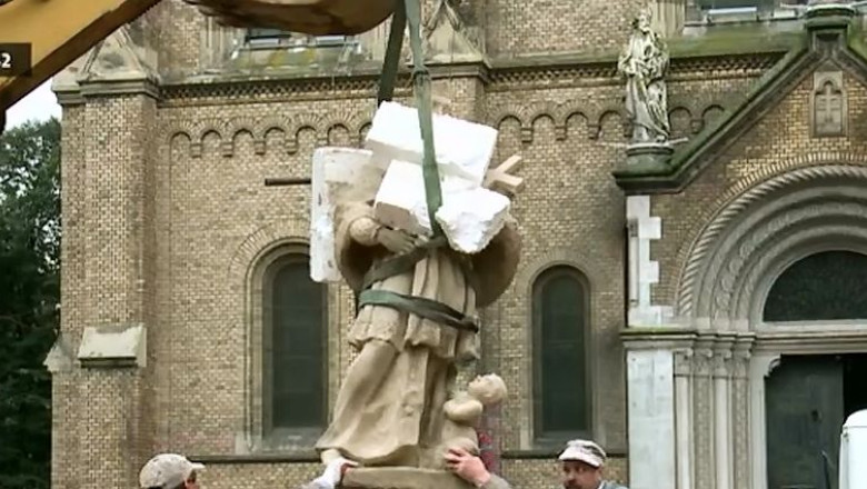 Statuia Sfantului Nepomuk, cea mai veche din Timisoara, a primit stralucirea de odinioara Imagine