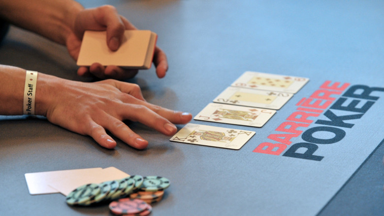 Statul renunta la impozitarea castigurilor din poker Imagine