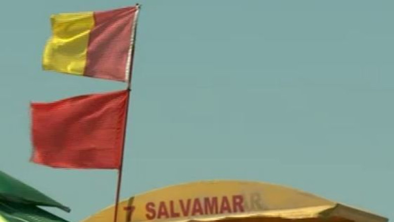Steagul rosu, ignorat de turisti. Salvamar: Sunt inconstienti Imagine
