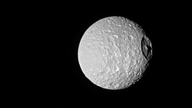 „Steaua Mortii”, Luna lui Saturn, are un ocean ascuns, ingropat la kilometri adancime: „Este o adevarata surpriza” Imagine