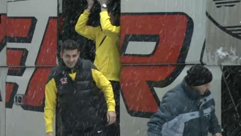 Stelistii, blocati patru ore pe aeroport Imagine