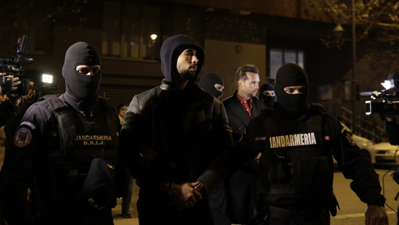 Stenograme din dosarul fratilor Tate. Cei doi si-ar fi obligat victimele sa isi tatueze numele lor Imagine