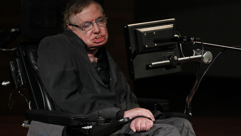 Stephen Hawking spune ca "Dumnezeu nu exista" si confirma ca este ateu Imagine