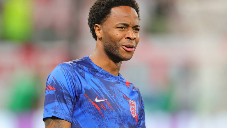 Sterling a ratat meciul cu Senegal dupa ce hoti inarmati i-au spart casa. Fotbalistul s-a intors de urgenta in tara Imagine