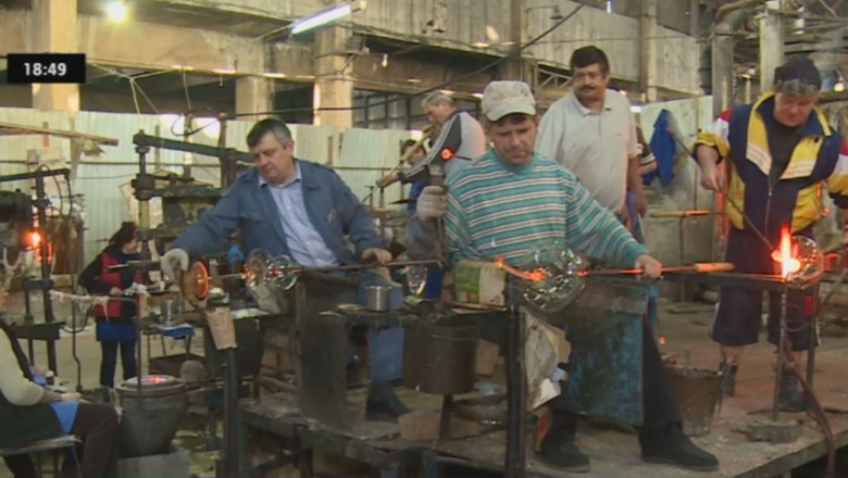 Sticla Turda, un colos pe moarte Imagine