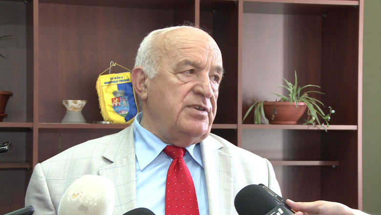 Stoia vrea comasarea colegiilor: nu toata lumea trebuie sa faca scoala la Loga si Pedagogic! Imagine