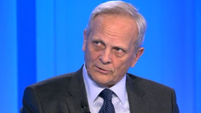 Stolojan: Afirmatia ministrului Ioana Petrescu, manipulare a opiniei publice de a accepta acciza suplimentara la carburanti Imagine